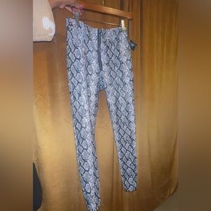 Snakeskin Print Leggings